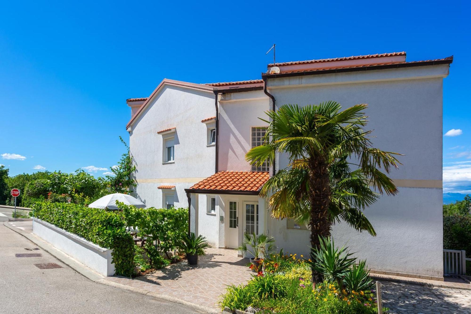 Apartments By The Sea Njivice, Krk - 5296 Exterior foto
